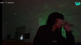 بخشی از لایو امروز جونگکوک. کپشن خوانده