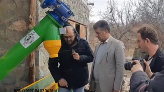 کارکرد ماشین پرکن نهالستان. کارکرد دستگاه برای پر کردن کیسه کشت