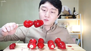 킹스베리 대왕 딸기 탕후루 리얼사운드 먹방이야 b^^d Super King Strawberry Tanghulu Real Sound Social eating Mukbang