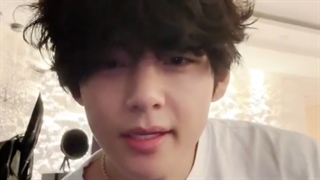 لایو ویورس تهیونگ با عنوان Hello ( با زیرنویس فارسی چسبیده )