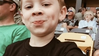 چیزی که ما از اهنگ خارجیا میشنویم͜