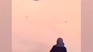 اصن من چرا باید اینارو توگوشیم داشته باشم خدااااا