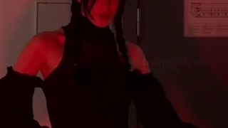 چالش انجام رقص ونزدی