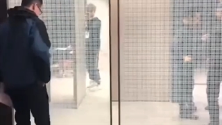 درب نیمه اتوماتیک شیشه ای