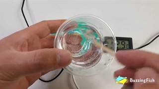 چگونه حباب رزین را از بین ببریم؟