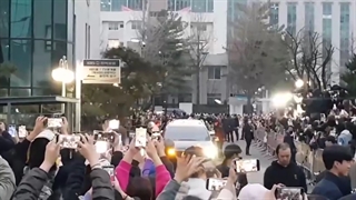 برد موزیک شو کای Rover لحظه خروج کای و تبریک های فن ها