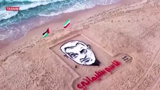 تصویر حاج قاسم در ساحل نوار غزه