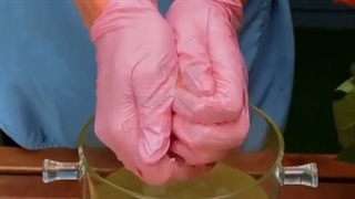 روش ساخت صابون نرم و عطردار از پیله کرم ابریشم و گل رز با آنی حامی Ani Hami