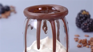 اموزش تزیین کیک و دسر