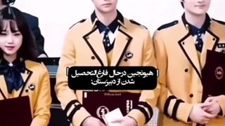 دقت کنید مدل موهاش همونه واقعا یه ساعت بعدش اجرا داشتن پشماممممم