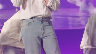 فنکم رسمی اجرای جدید آهنگ Love Me Right از اکسو (فوکوس روی دی او) در فن میتینگ سالگرد 11 سالگیشون In Seoul 2023 - روز دوم