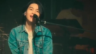 اجرای لایو آهنگ People در مستند SUGA: Road To D-DAY