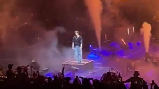 کات اجرای D-day تور جهانی شوگا