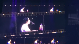 اجرای آهنگ های Life Goes On- Snooze- Polar Night از شوگا در اولین روز کنسرت آمریکا