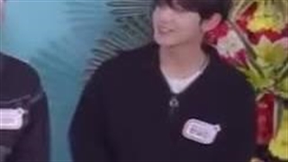 ری اکشن یوجین وقتی ممبر ها هیونگ صداش کردن