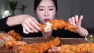ASMR MUKBANG | Massive Deep-fried King Tiger Shrimps