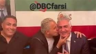 پرچمش زیر پرچم اسرائیل