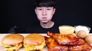 ASMR MUKBANG TRIPLE CHEESEBURGERS & SPICY BBQ CHICKENeating sounds