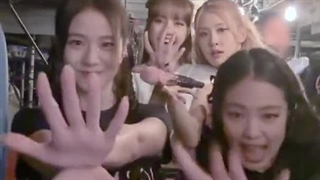 وضعیت بلک پینک پشت استودیو(؛