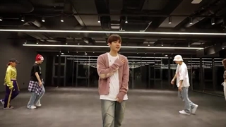 بکهیون اوپاااا تولدت مبارکک