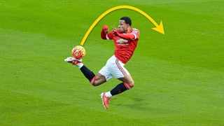 مهارت عالی فوتبالیست ها. اینجا خبری از شانس نیست!