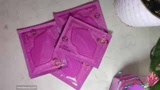 ماسک لب بایو آکوا مدل Strawberry وزن 8 گرم