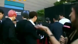 روزی رو باید بیارید که جی هوپ به آرمیا ایرانی سلام داد °~°