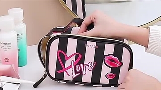 کیف آرایشی و بهداشتی ضدآب طرح ویکتوریا سکرت TATADU اورجینال