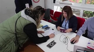 Voters in Greece continue to cast their votes for the 14 May elections in Turkey