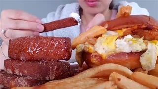 ASMR EATING MUKBANG CHEESEBURGER HASHBROWN FRIES FRENCH TOAST REAL SOUNDS TWILIGHT