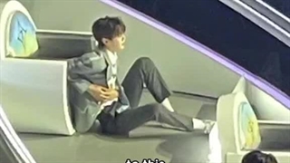 چقدر مودیه گیووین):)