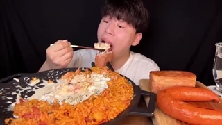 Mukbang/asmr/noodle/sausage/cheese