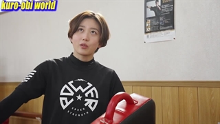 [J.K.D] قهرمان زن کاراته جهان، ضربات جانبی جیت کان دو را یاد می گیرد!