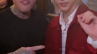 فلیکس هرجا که بره همه میوفتن دنبالش نقطه سرخط:))))