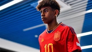 عملکرد لامینه یامال ستاره بارسلونا مقابل صربستان (یورو 17 سال)