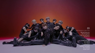 اجرای آهنگ bite me در studio choom