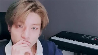 ویورس لایو جیک " (ایموجی لبخند خجالتی با دو تا دست با علامت V کنارش) " با زیرنویس فارسی