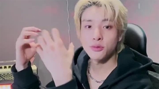 ویورس لایو جیک " رد نایت، دی‌ایک (شب سرخ، دی جی جیک) " با زیرنویس فارسی