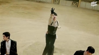 ویدیو لایو پرفورمنس ONEUS با اهنگ ERASE ME •●°