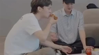 غذا خوردن بقیه اعضا vs چانبک