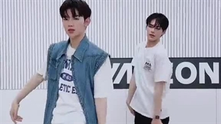 ⋆ آپدیت تیک تاک ` TikTok ` زیروبیس‌وان " ZeroBaseOne " با هانبین و هائو [ Hot Summer-ZB1 ]