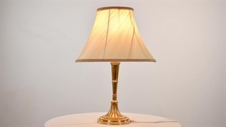 آباژور رومیزی کلاسیک تک شعله مدل 920165