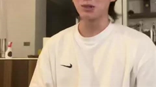 لایو جونگ کوک در ویورس باعنوان "...huhuhu" با زیرنویس فارسی