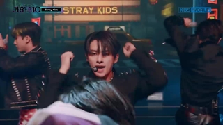 اجرای آهنگ MANIACاز straykids