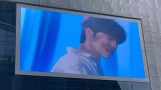 ⋆ ویژوال فیلم منتشر شده از پارک گون ووک " Park Gunwook " عضو گروه زیروبیس‌وان ZeroBaseOne برای پروموشن‌های ' our in bloom days '