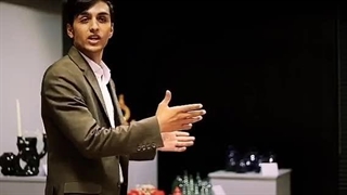 تبلیغ انگلیسی مجتبی حاج اکبری در نمایشگاه سفالگری