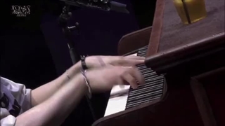 کات منتشر شده از اجرای Life goes on در روز آخر تور کنسرت های D_DAY♡♡