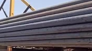 بارگیری میلگرد ساده ۴۵ آیین صنعت