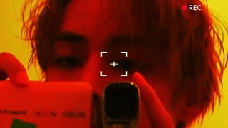 ویدیوی منتشر‌شده از تهیونگ برای‌کاور ماه‌سپتامبر مجله‌ی W korea