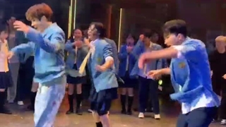 به جین جین اوپا رای بدین3>کپشن